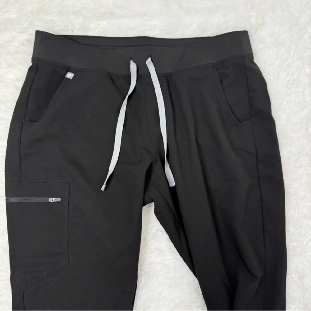 FIGS Zamora Jogger Scrub Pants – Bundle of 8 pairs, all in black, size Large. - Picture 10 of 11